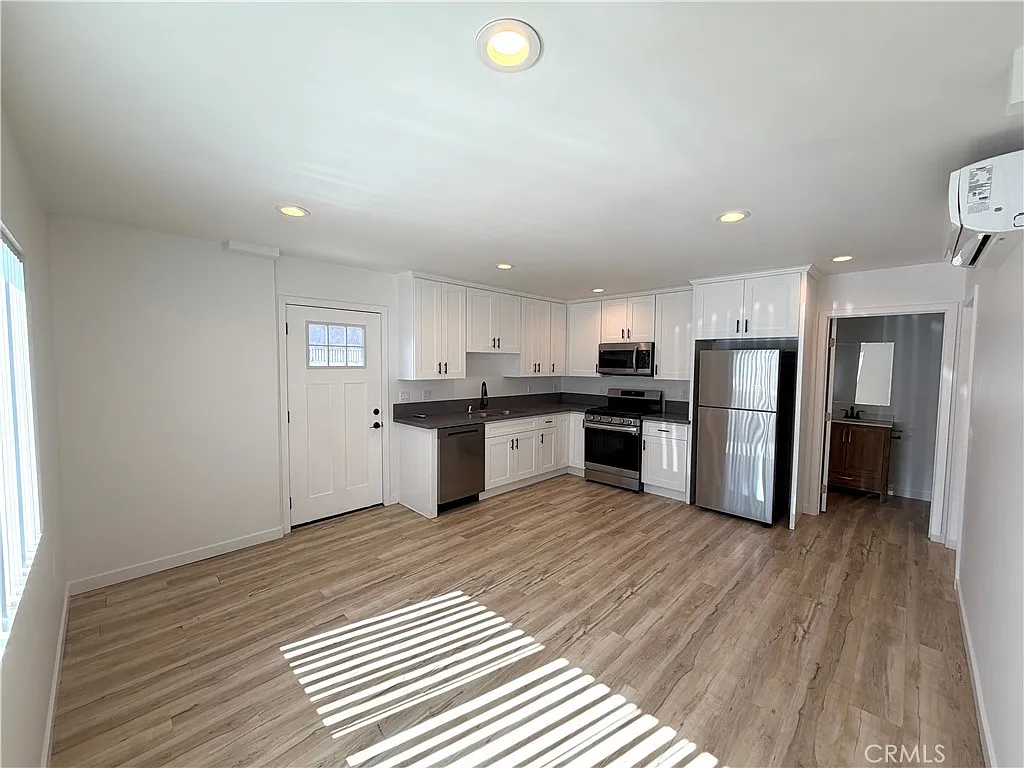 1 bed, 687 sqft, $1,795 — Photo 3