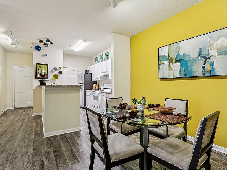 The Arbor Walk Apartments — Photo 10