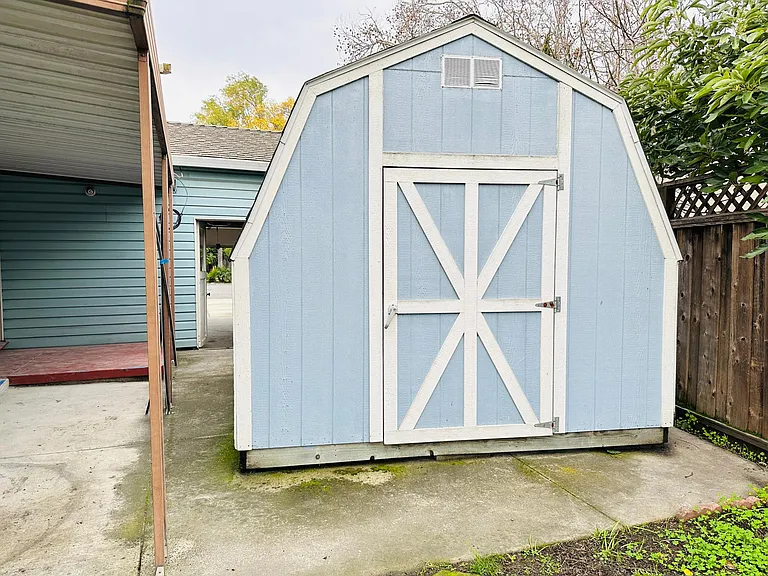 415 E Arbor Ave — Photo 20