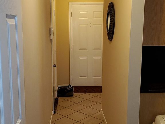 2nd image of 3334 Lakeview Ave