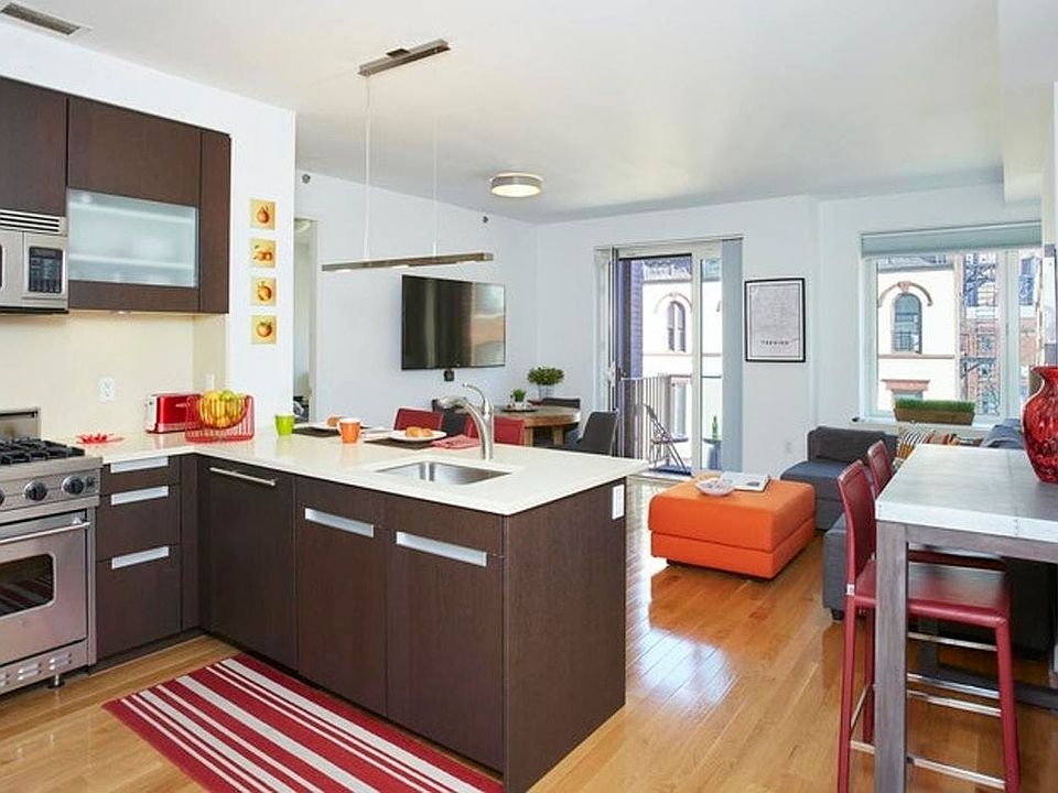 1st image of 454 W 54th St #6F