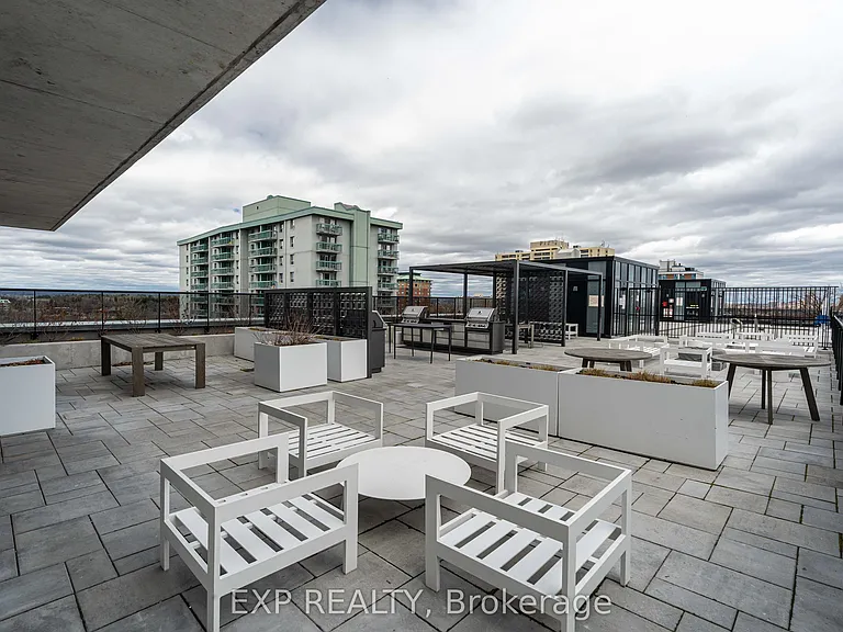 560 Rideau St #407 — Photo 28