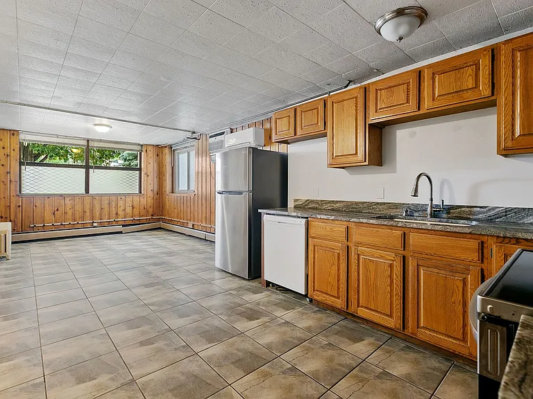 1605 Marshall STP, LLC — Photo 8