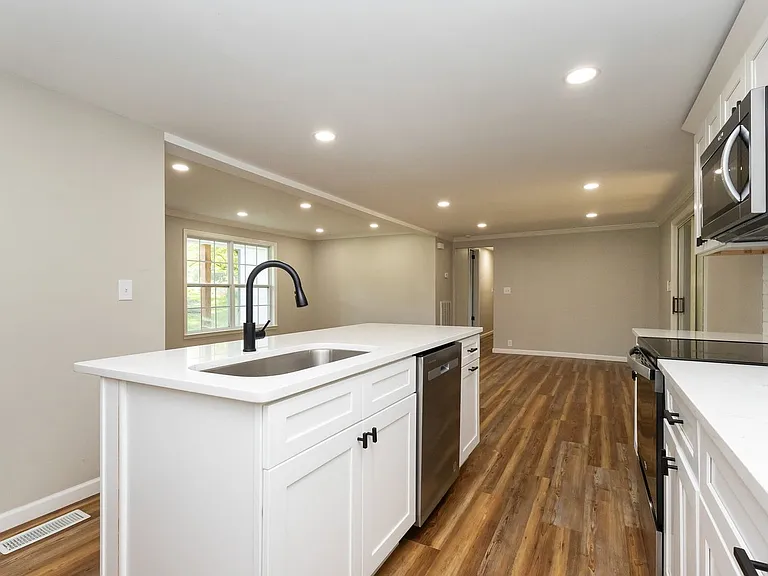 125 Anderson Rd — Photo 9