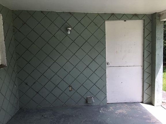 2nd image of 5202 Hill Dr