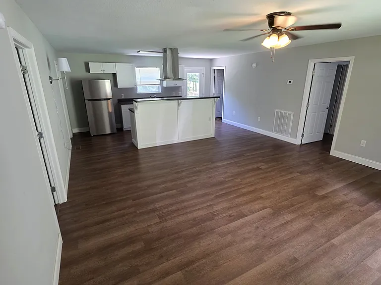 1752 Kings Hill Rd — Photo 3