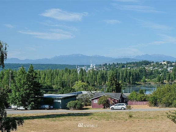 Views of mountains, lagoon, and winter view of bay.