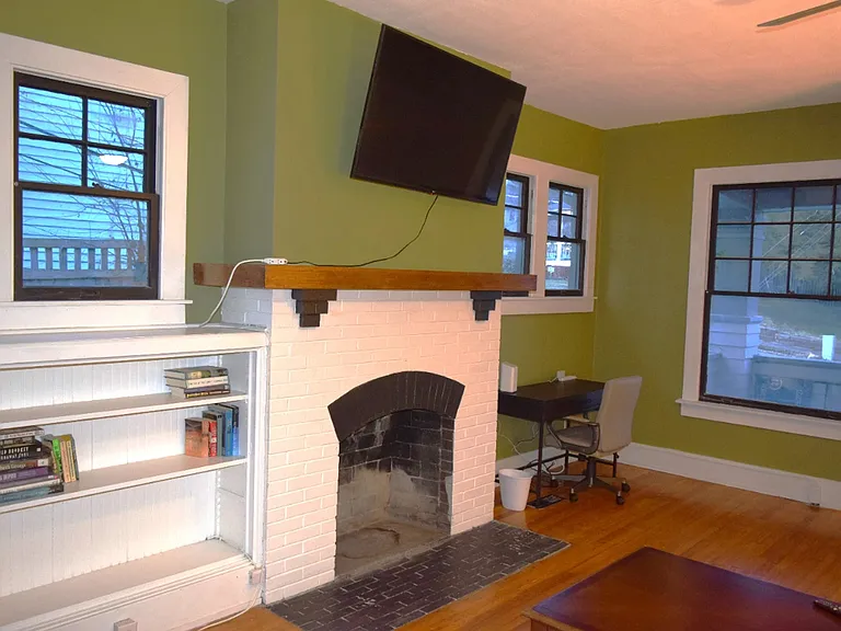 1006 Thompson Pl #3 — Photo 2