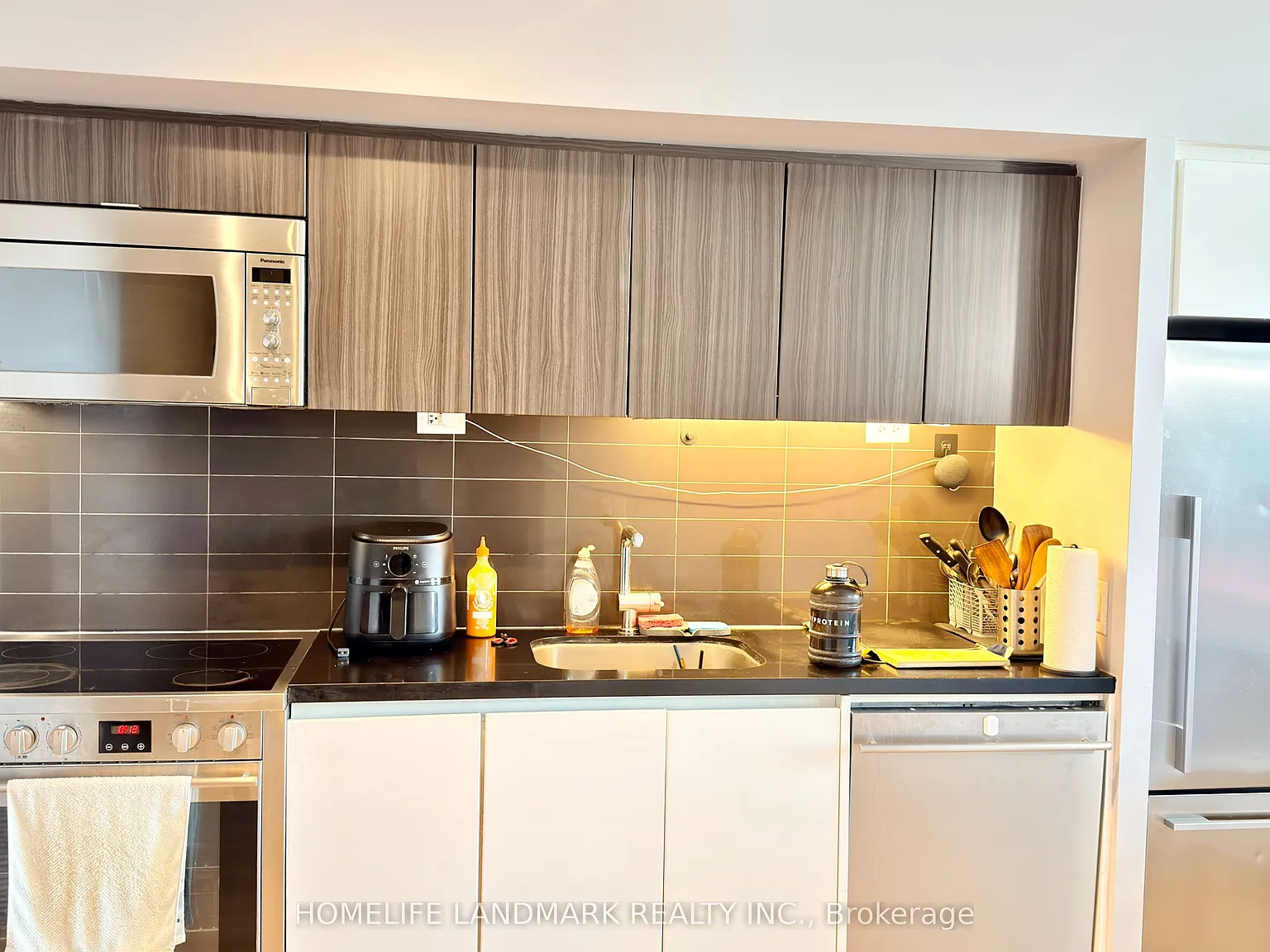 2 bed, $2,400 — Photo 2