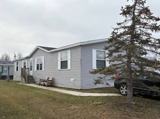 58152 Meadow Creek Blvd, Lenox, MI 48048