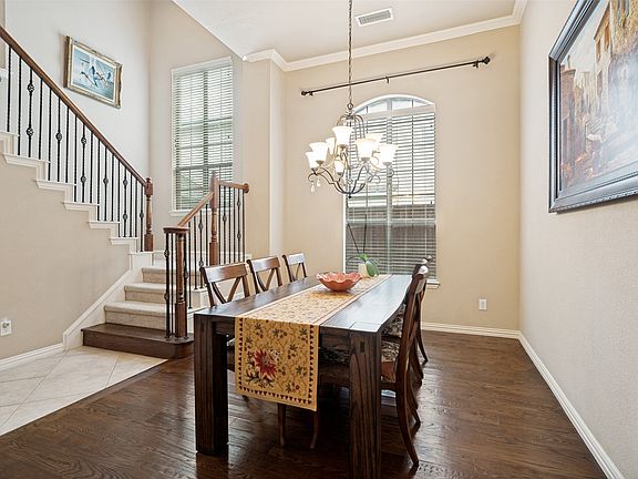 3rd image of 2848 Forest Manor Dr