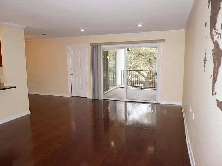 100 Lorenz Rd — Photo 4