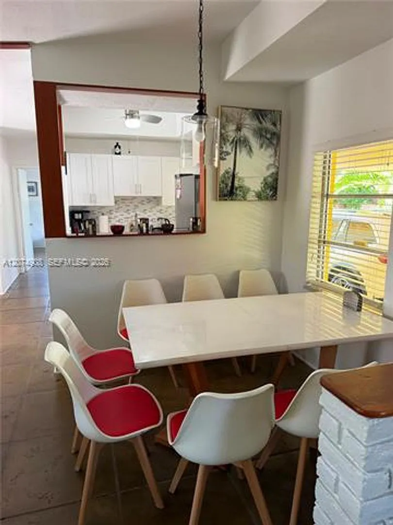 935 Polk St # 935, FL 33019 — Photo 4
