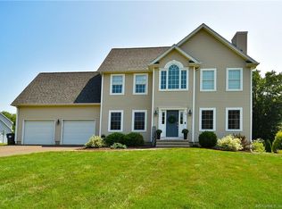 52 Hydrangea Ln, Suffield, CT 06078
