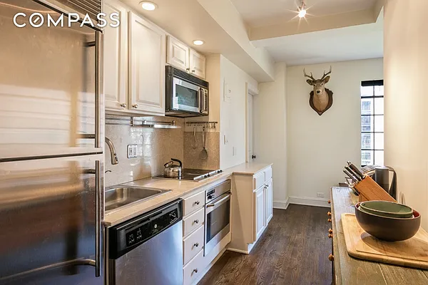 Sold by Compass | media 5
