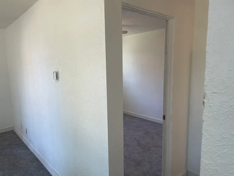 1420 Clinton St — Photo 11
