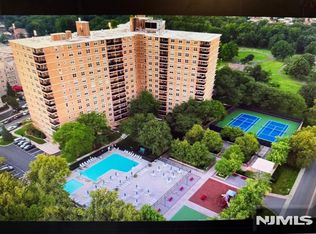 2200 Central Road #8S, Fort Lee, NJ 07024