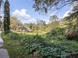 889 Hollywood Road, Nw, Atlanta, GA 30318