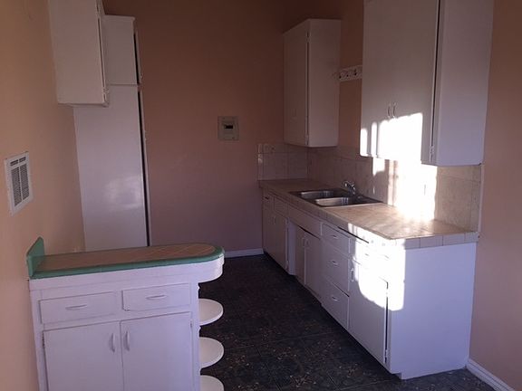 3rd image of 3653 E 60th St APT D