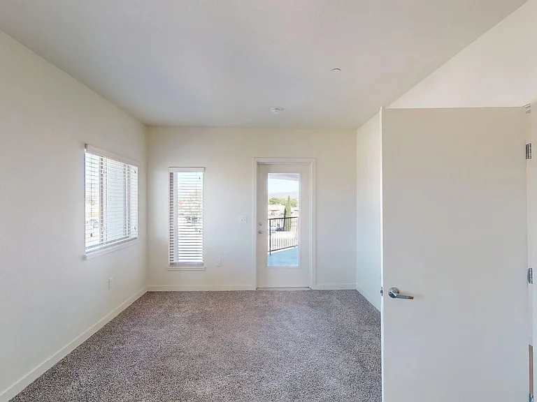 Platinum Apartments — Photo 33