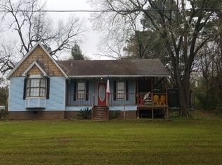 311 E Linn St, Huntington, TX 75949