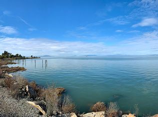 1154 Promenade St, Hercules, CA 94547