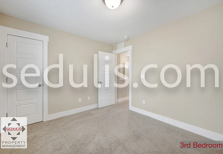 3923 Four Poles Park Dr — Photo 29