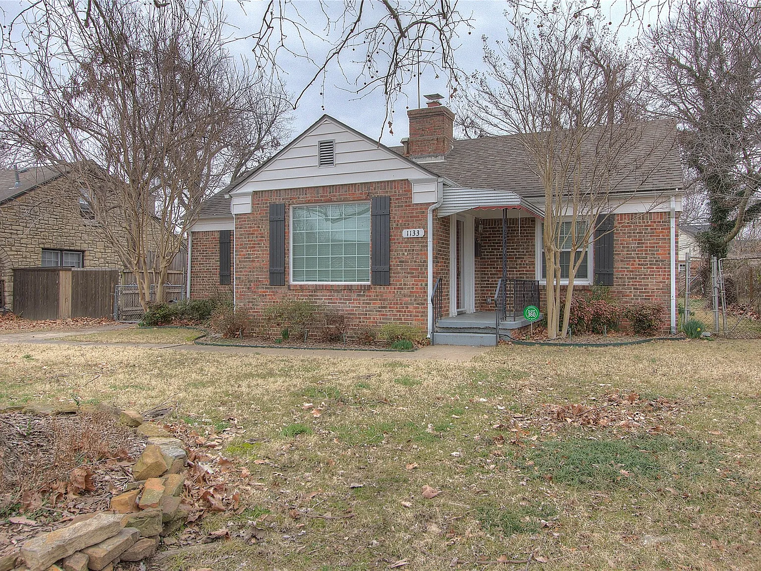 2 bed, 1.0 bath, 1284 sqft, $1,500 — Photo 2