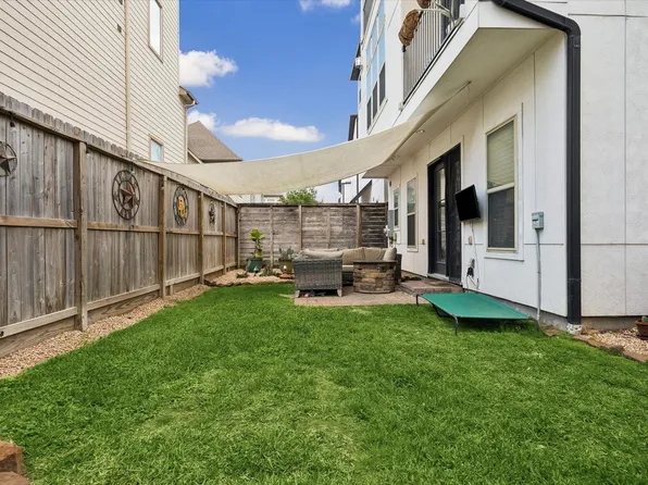 2703 Arabelle Grv, Houston, TX 77007