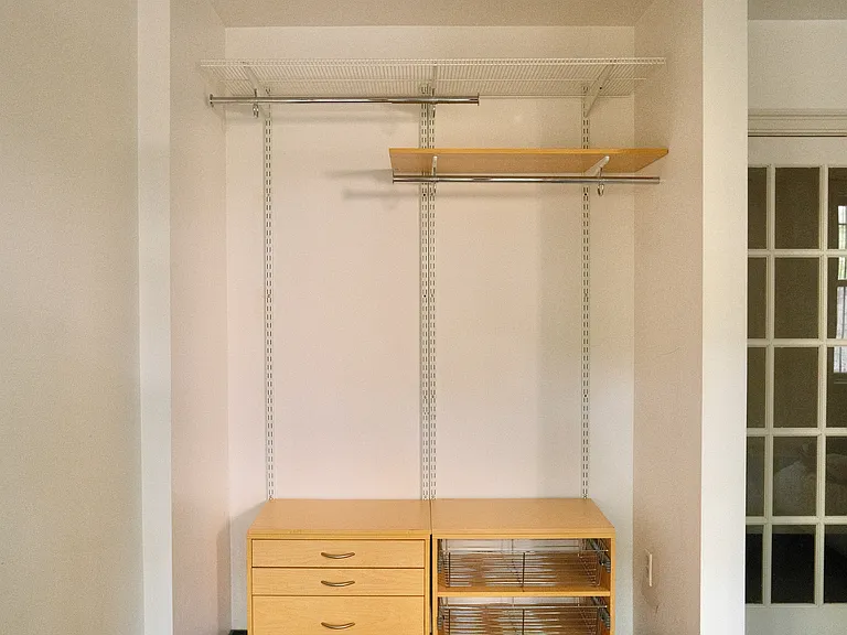 811 Halsey St #1 — Photo 8
