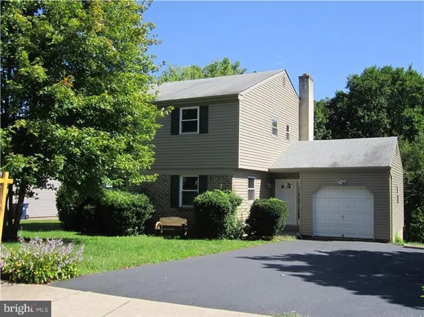 584 Saratoga Rd, King Of Prussia, PA 19406