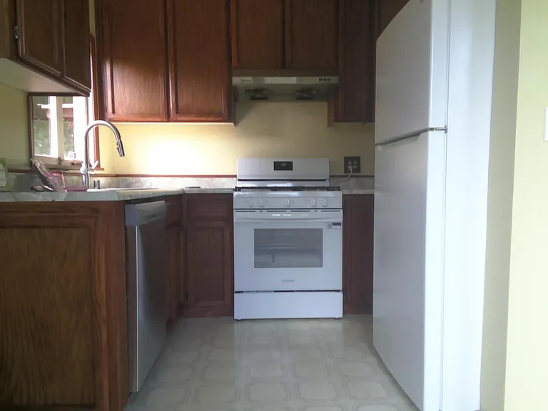 344 N Ferndale Ave — Photo 4