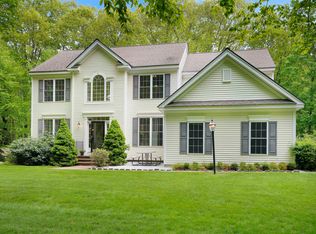 11 Barr Farm Rd, Bedford, NH 03110