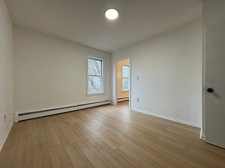 345 Myrtle St #3W — Photo 1