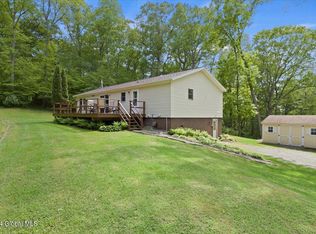 36 Five Roses Rd E, Ancram, NY 12502