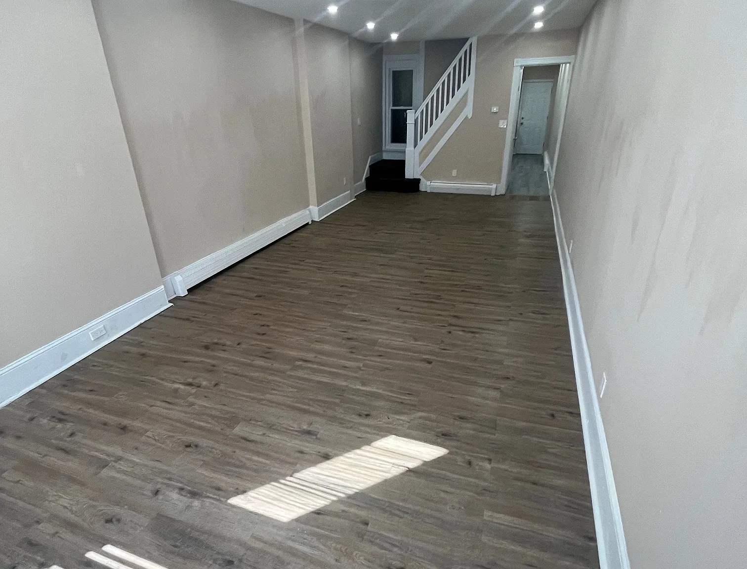 5 bed, 1500 sqft, $2,400 — Photo 4