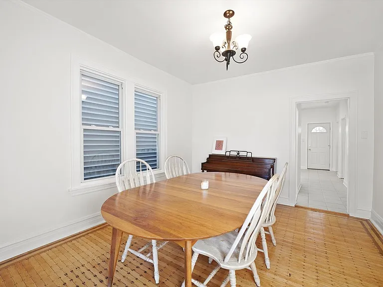 1629 W Foster Ave #1 — Photo 4