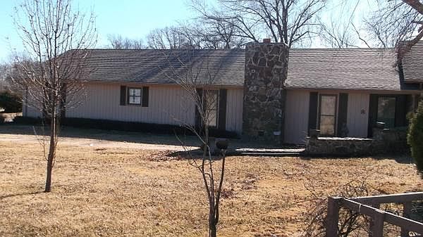 1st image of 8 Hillcrest Vlg