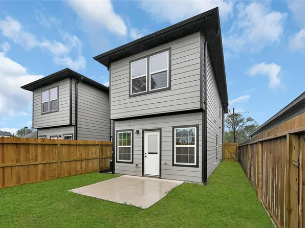 7415 Hezekiah Ln #A, Houston, TX 77088