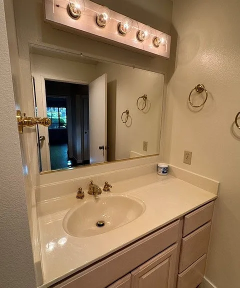 5208 Cribari Hls — Photo 17