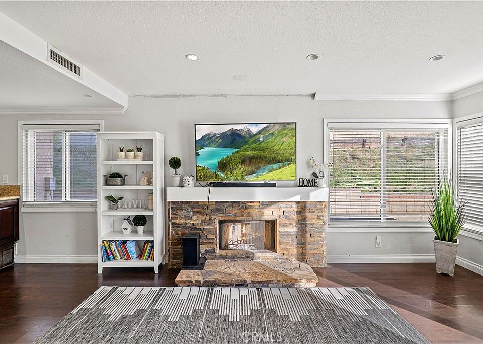 15854 Yarnell St, Sylmar, CA 91342 Zillow