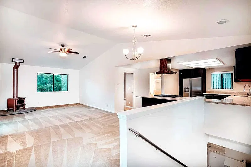 3 bed, 2.0 bath, 1680 sqft, $2,450 — Photo 3