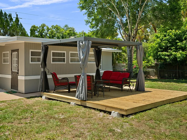 4220 Sunrise Blvd — Photo 23