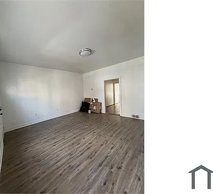 4 bed, 1360 sqft, $2,782 — Photo 3