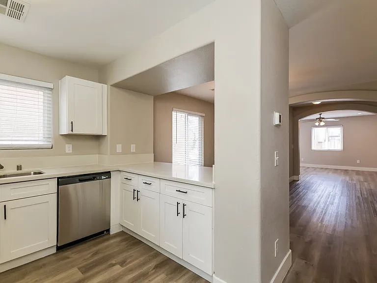6002 Aripeka St — Photo 8