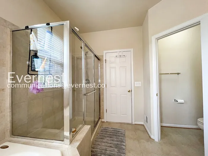 8353 Middle Ruddings Dr — Photo 16
