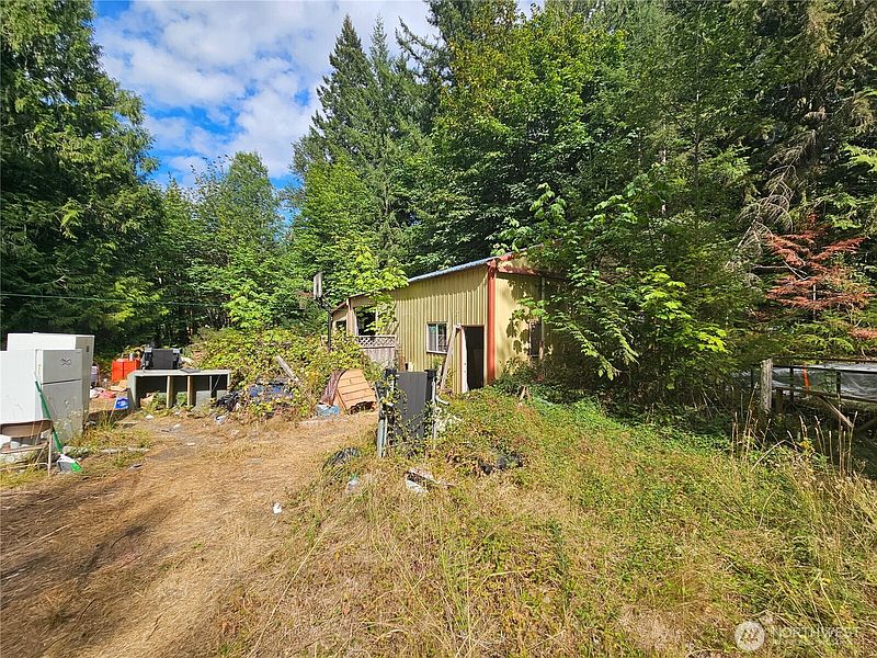 3rd image of 960 Duckabush Road