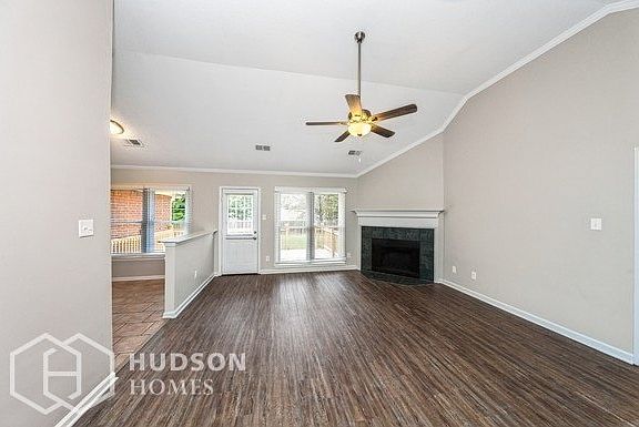 4th image of 697 Cairn Creek Dr