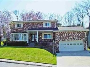 135 Forest Rd, Weirton, WV 26062