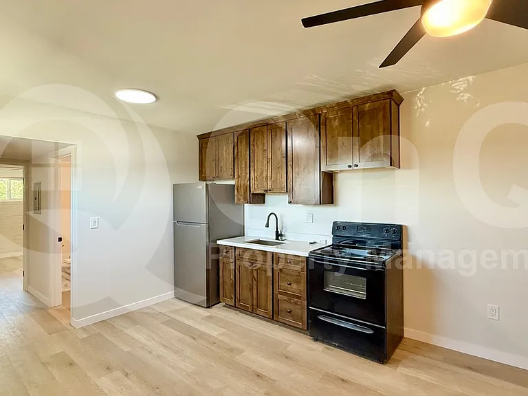 25 E Eva St #13 — Photo 8